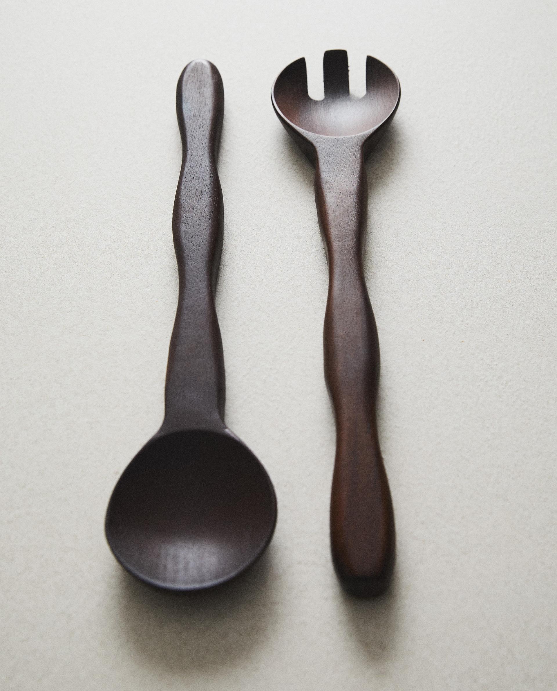 SCALLOPED SERVERS (SET OF 2)